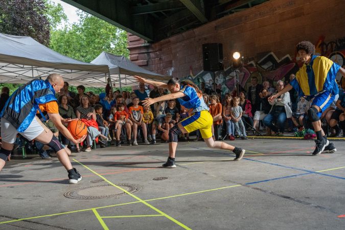 RÜCKBLICK IN BILDERN: Fête de la Musique et du Sport mit KIVUKO COMPAGNIE: « BOUNCE BACK »