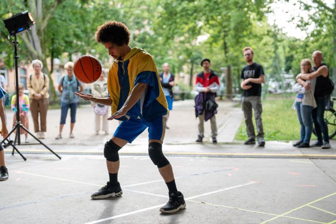 RÜCKBLICK IN BILDERN: Fête de la Musique et du Sport mit KIVUKO COMPAGNIE: « BOUNCE BACK »