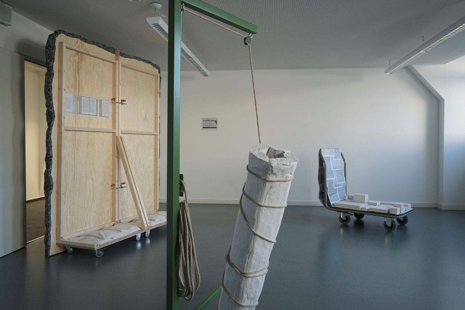 Retour de Paris: Pola Sperber