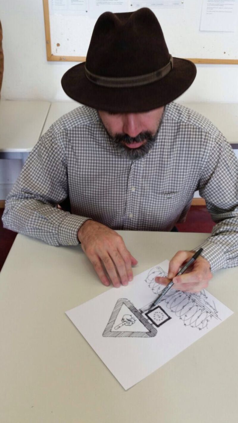 Mit der Spitze des Zeichenstiftes...