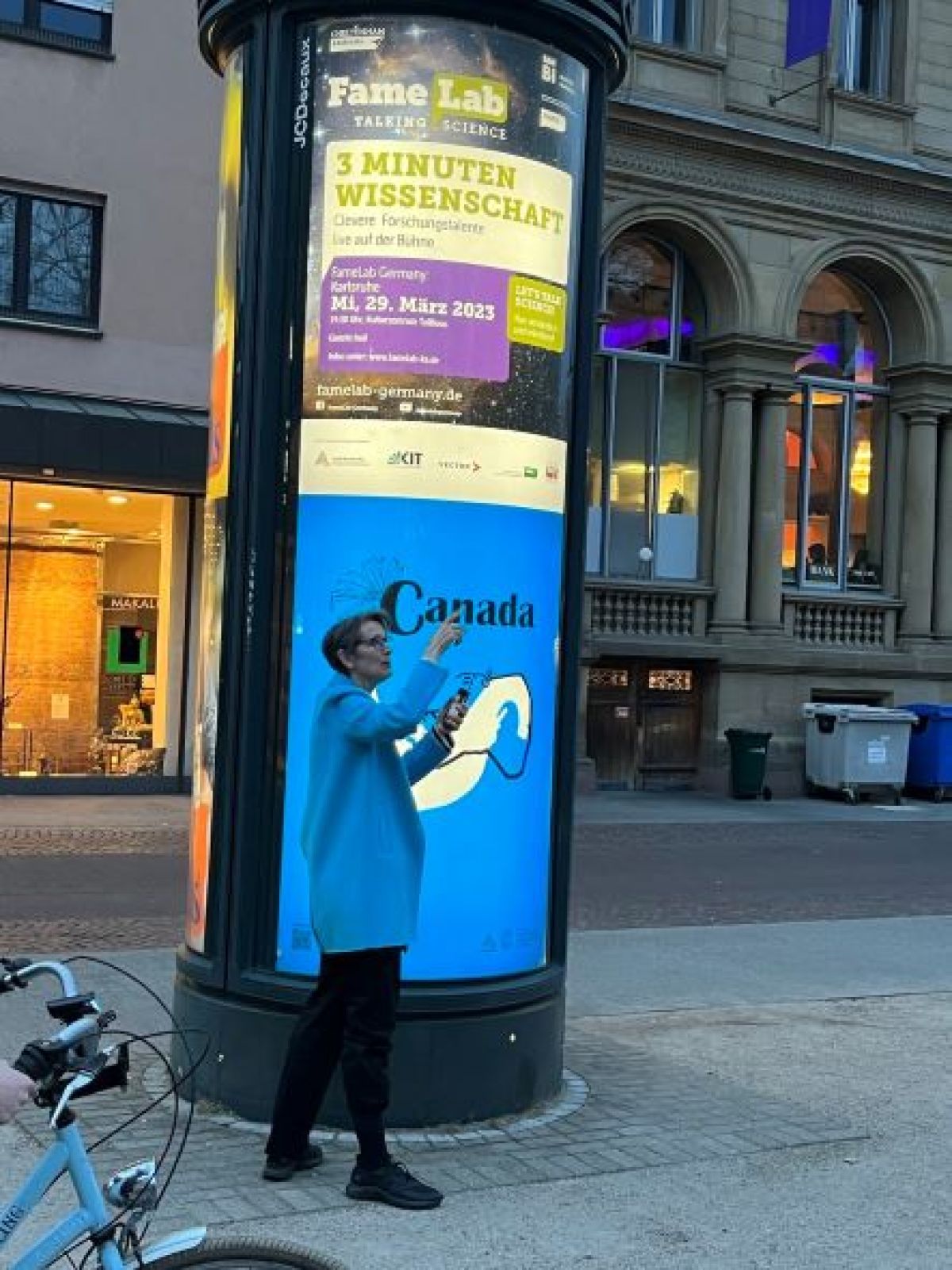 Heidi Wood: Collections francophones